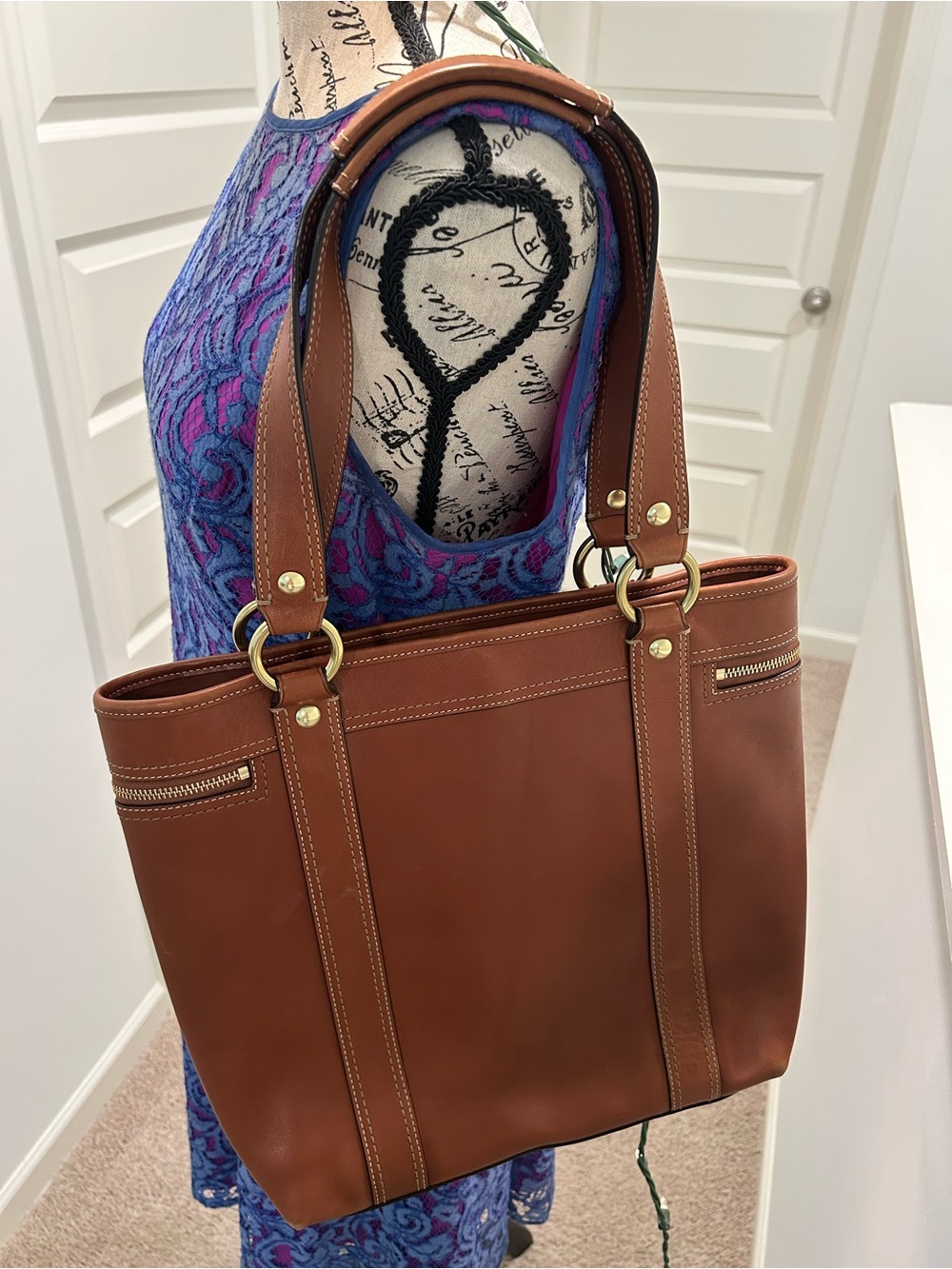 Coach GiGi #F12888 Vintage Coach Shoulder bag in Excellent Condition - Picture 5 of 16